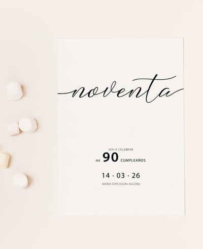 Invitación cumpleaños tipográfica caligrafía