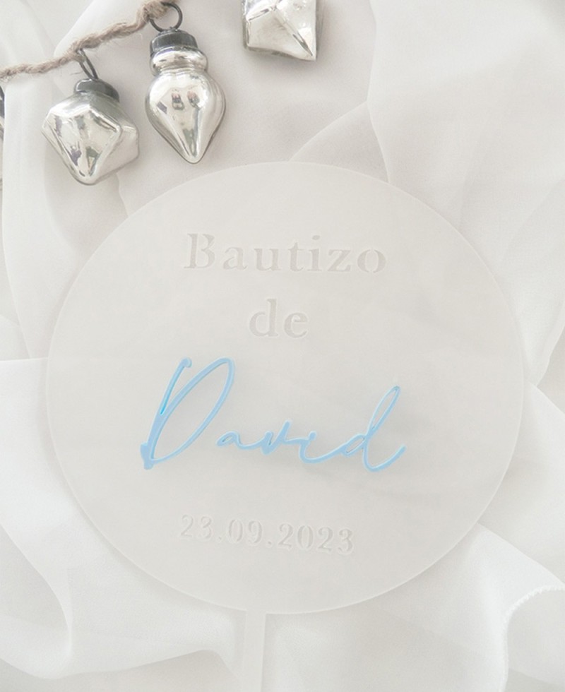 Detalhe elegante do topo do bolo