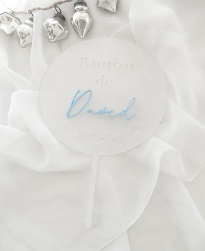 Topo de bolo com vista superior para batismos