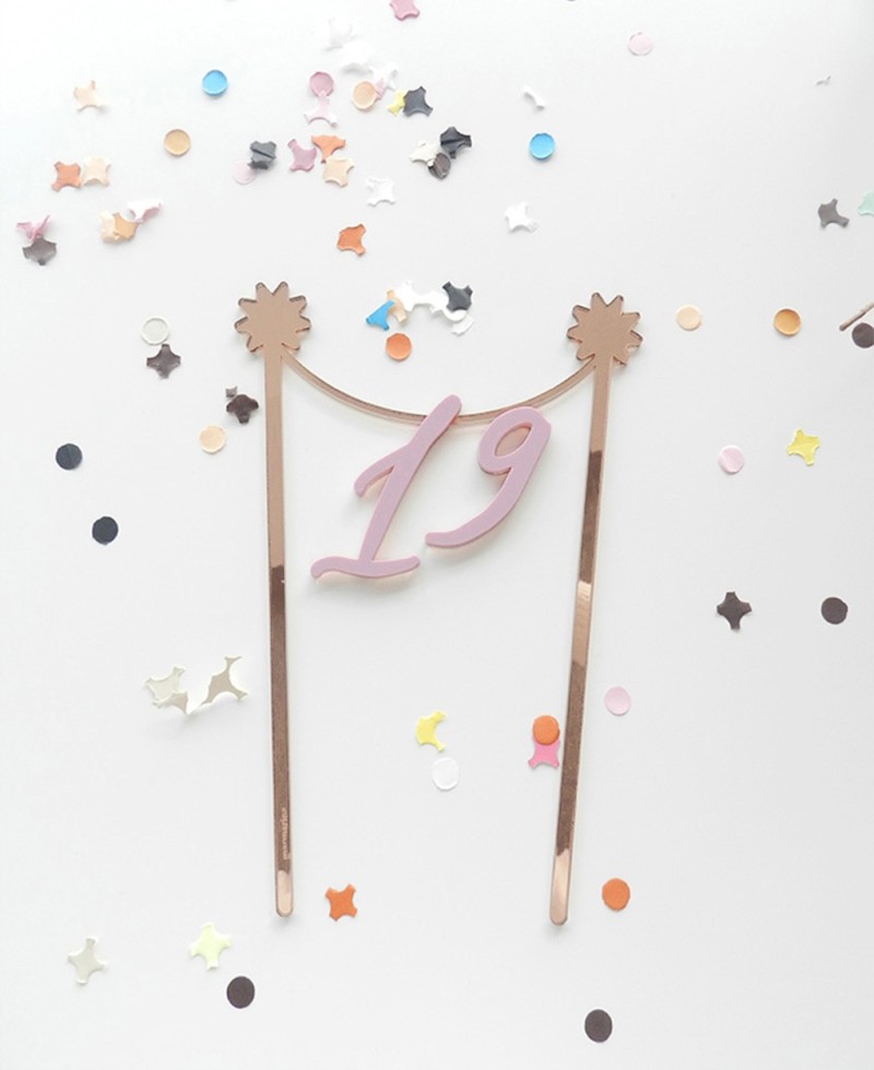 Vue de dessus cake topper pour l’anniversaire