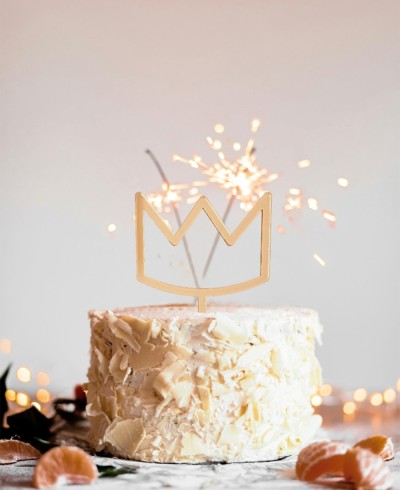 Vue d’ensemble de la décoration de gâteau en forme de couronne