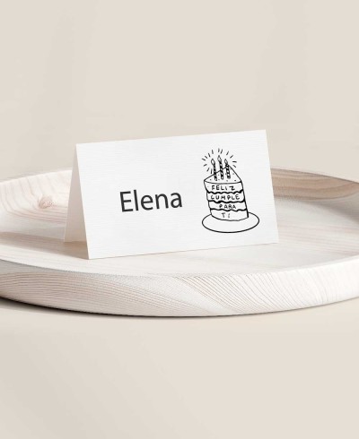 Espaço reservado dobrado para bolo de festas de aniversário