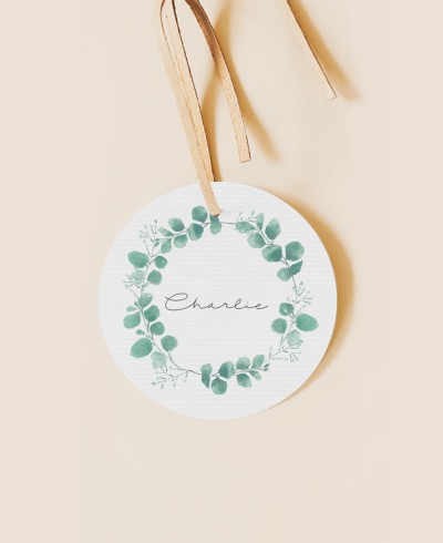 Etiquette ronde pour baptême botanique détails eucalyptus