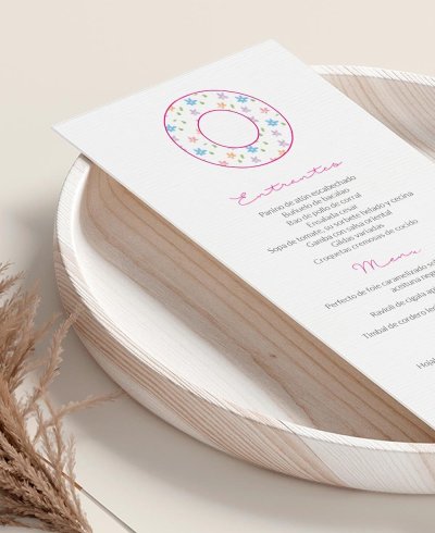 Zoom menú para primera comunión elegante inicial flores