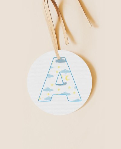 Etiqueta redonda para comuniones inicial nubes