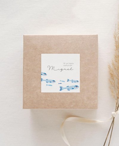 Adhesivo cuadrado para comuniones peces