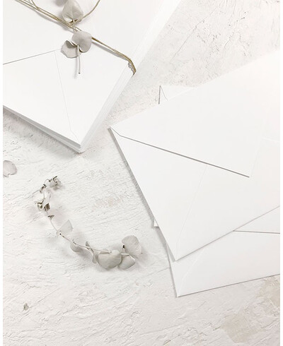 Weiße Hochzeitsumschläge B6