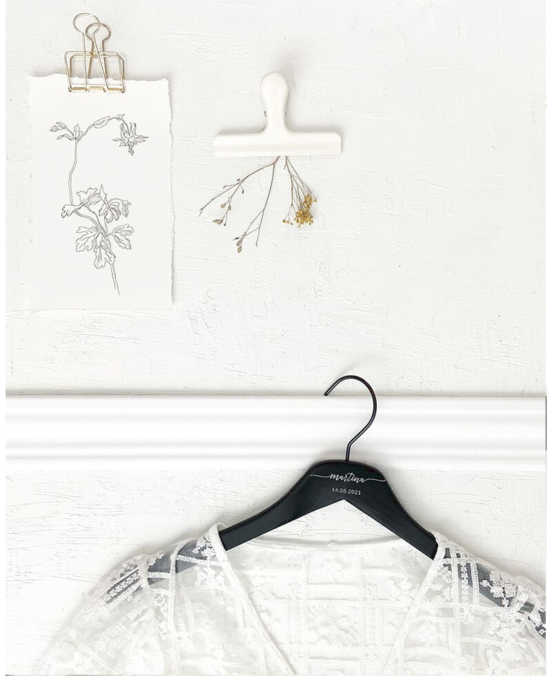 percha boda negra nombre fecha