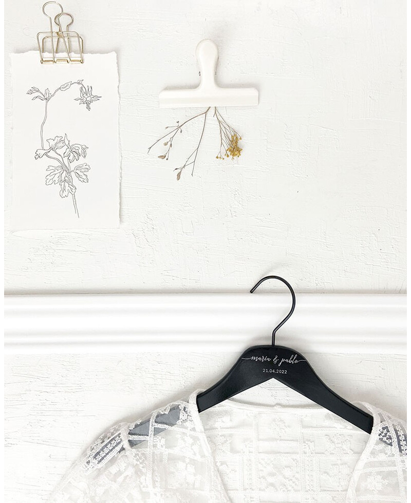 percha negra nombres fecha bodas