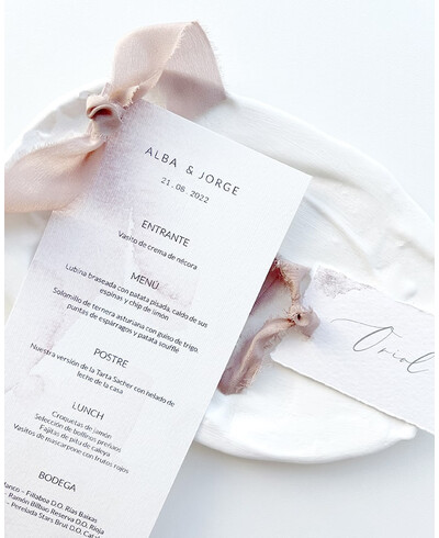 Ruban de soie rose pour la décoration de la papeterie de mariage