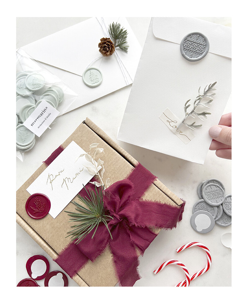 Lacre con pegatina para decorar regalo de navidad