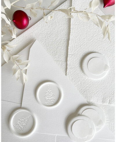 Adhesive sealing seals for Christmas trees