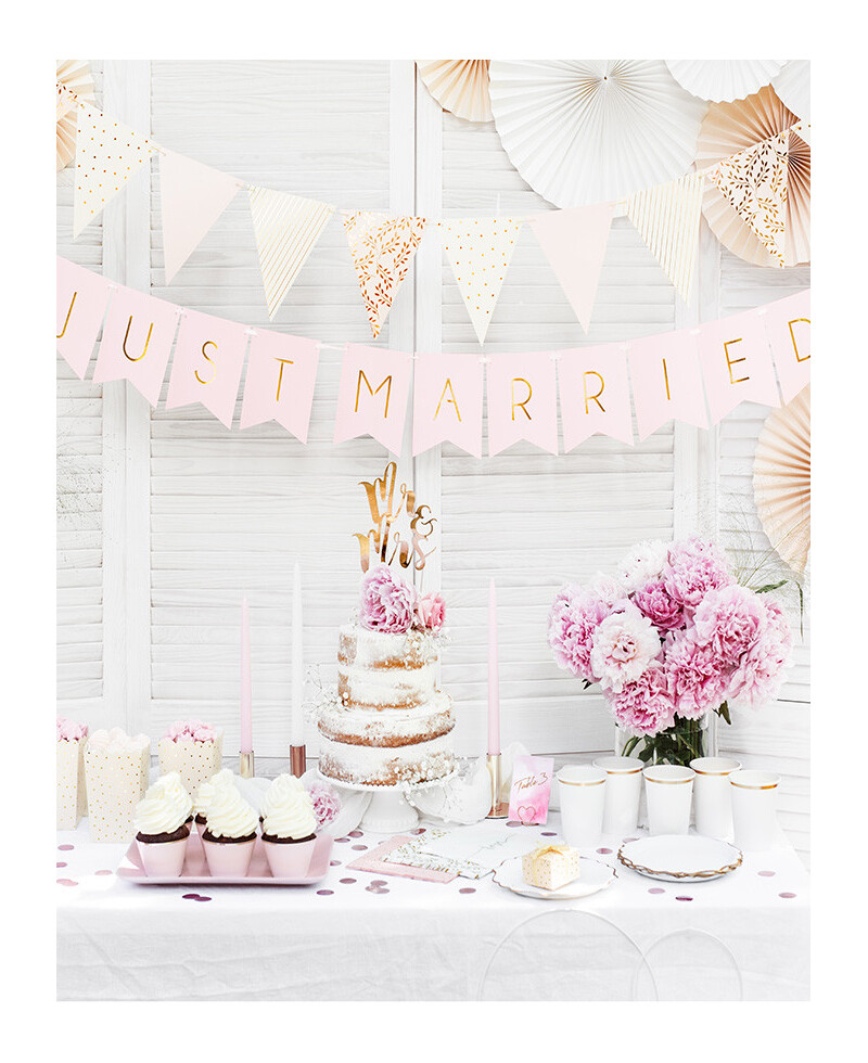 Pratos de papel dourado para casamentos