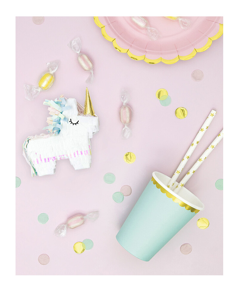 Cannucce di carta stellata per le celebrazioni