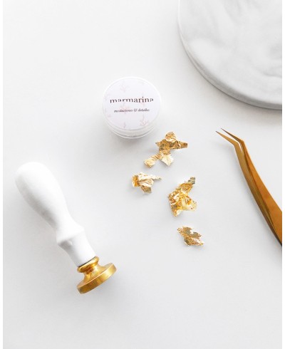 Gold flakes for decorating stamps