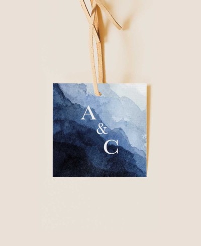 Étiquette carrée personnalisée avec initiales pour les détails du mariage mer